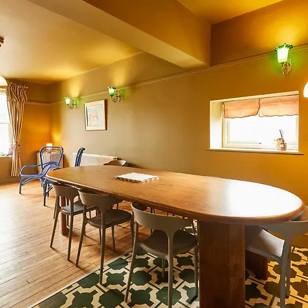 Host & - Mulgrave House * Hinderwell